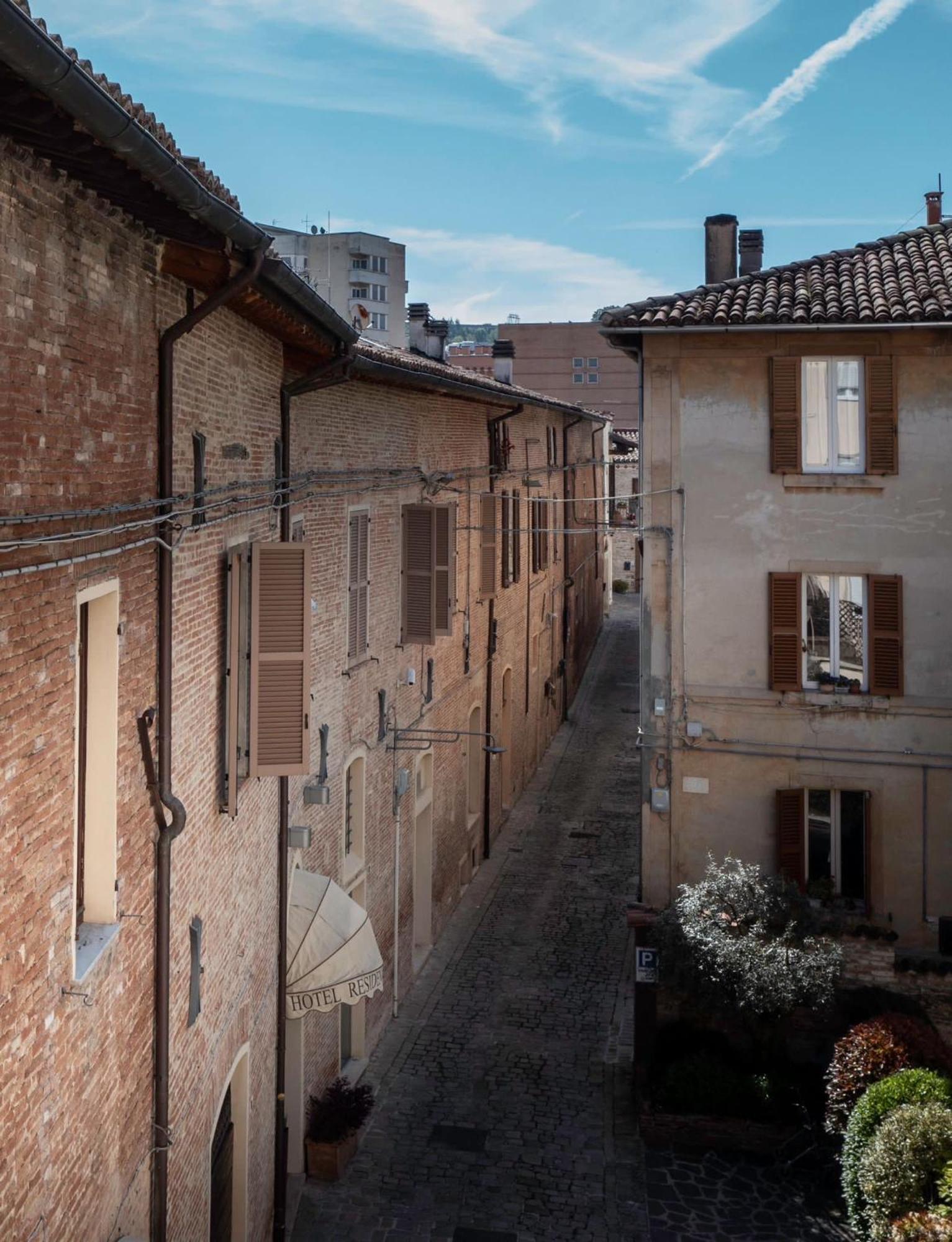 Hotel Residenza La Ceramica Fabriano Luaran gambar