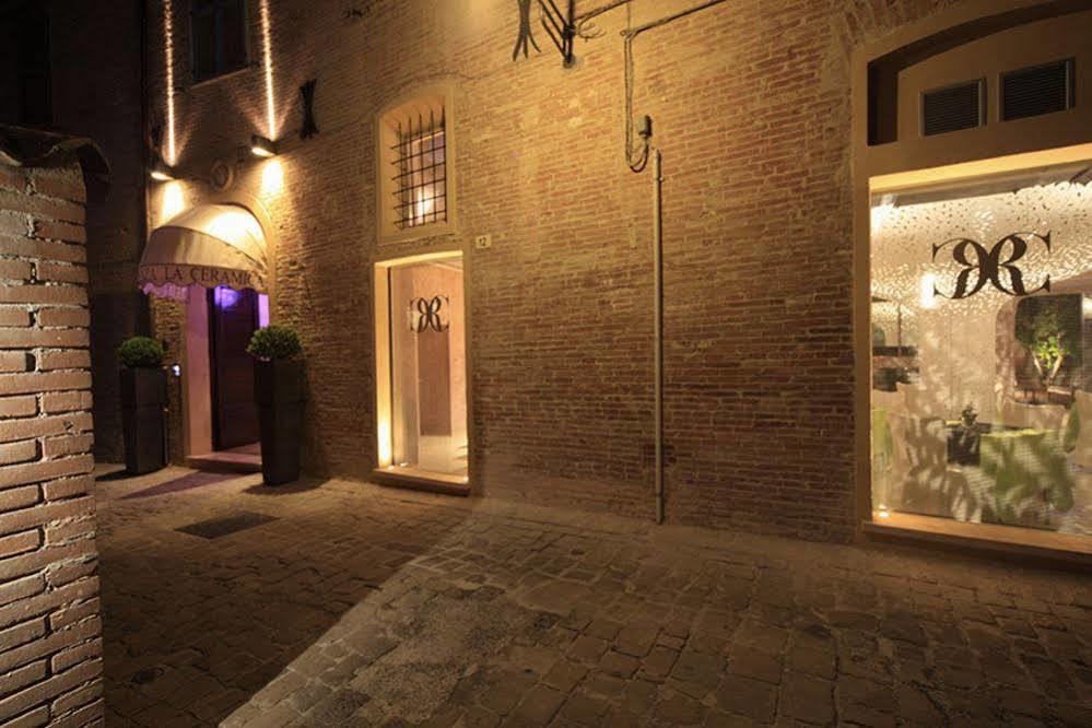 Hotel Residenza La Ceramica Fabriano Luaran gambar